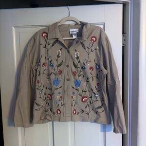 The Country Store Vintage Floral Embroidered Khaki Tan Button Down Shirt Jacket